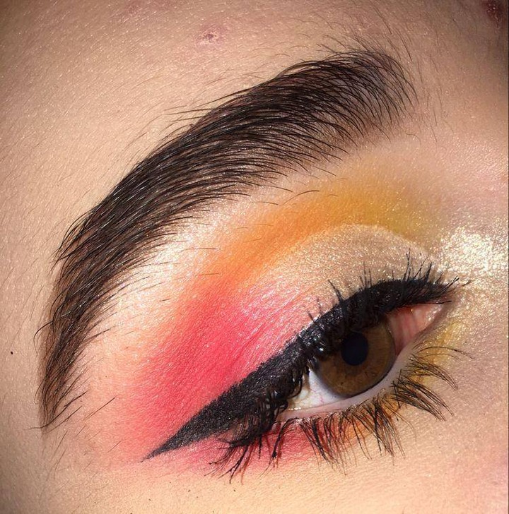 Sunrise Eyeliner Look For Women