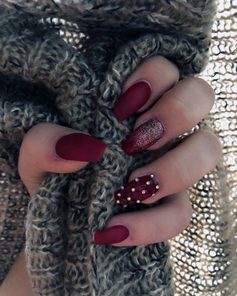 Sweet Summer Maroon And Glitter Gold Nail Polka Dot Design Inspiration For Ladies