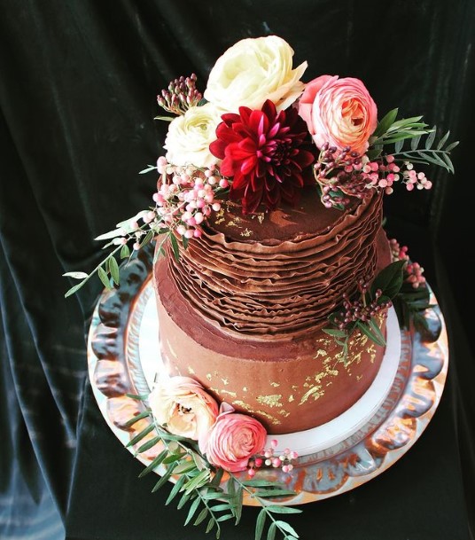 Swirls Icing Chocolate Wedding Cake