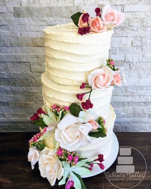 Tantalizing Red Velvet Wedding Cake