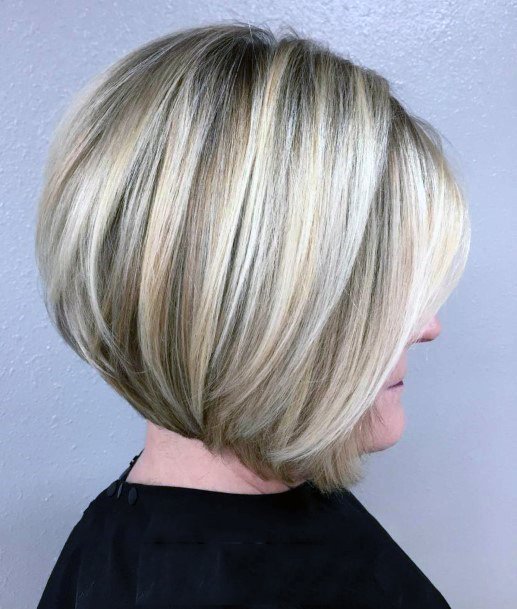 Thick Blonde Lob Harstyles For Over 50 With Round Face