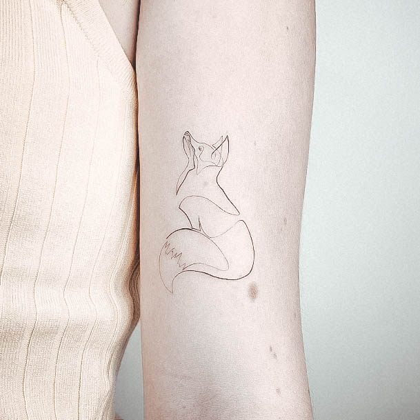 Tiny Simple Outline Fox Tattoos Feminine Ideas