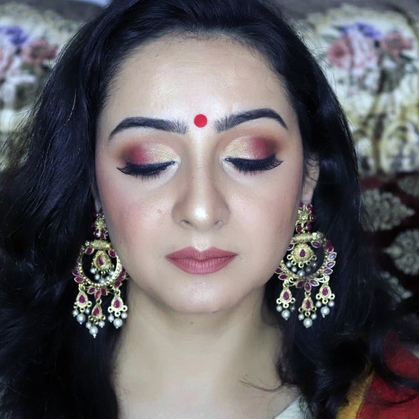 Toned Red And Yellow Eyeshadow Women