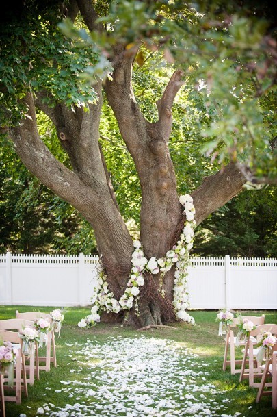 Tree Ring Flowers Wedding Arch Ideas