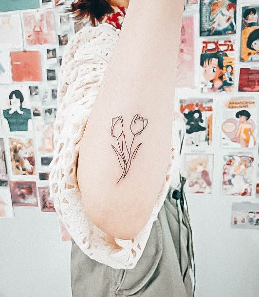 Tulip Tattoo Ideas For Girls