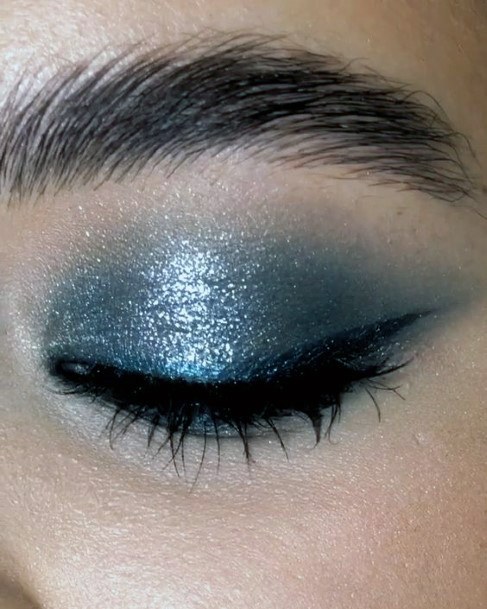 Twinkling Blue Grey Eyeshadow For Women