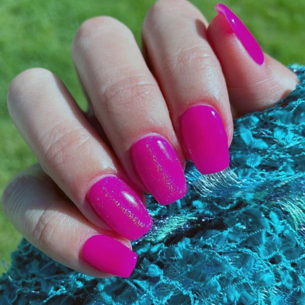 Twinkling Hot Pink Nails