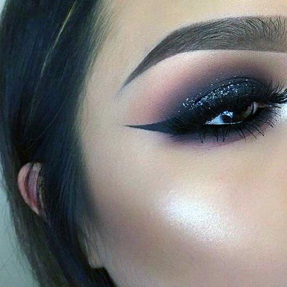 Twinkling Stars On Black Eyeshadow Women