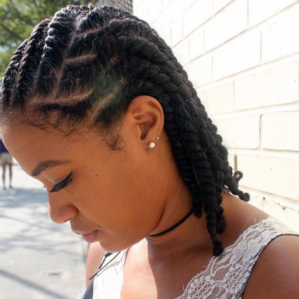 Twists Coils And Female Beauty Framing The Face In A Natural Trendy Easy Do