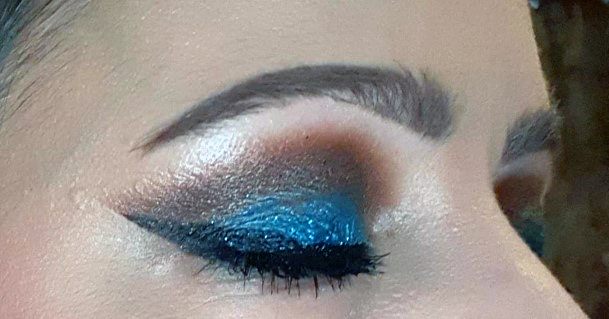 Two Lined Brown And Blue Eyeshadow Women