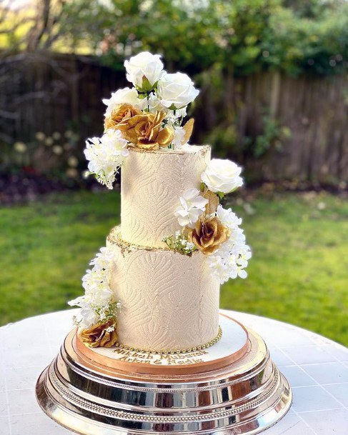 Two Tiered Elegant Wedding Cake Women