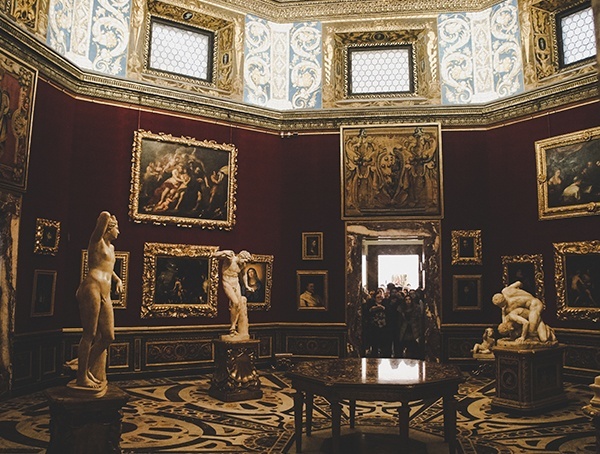 Uffizi Gallery Art Museum Photos