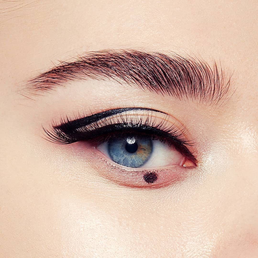 Unique Black Eyeliner Looks For Women