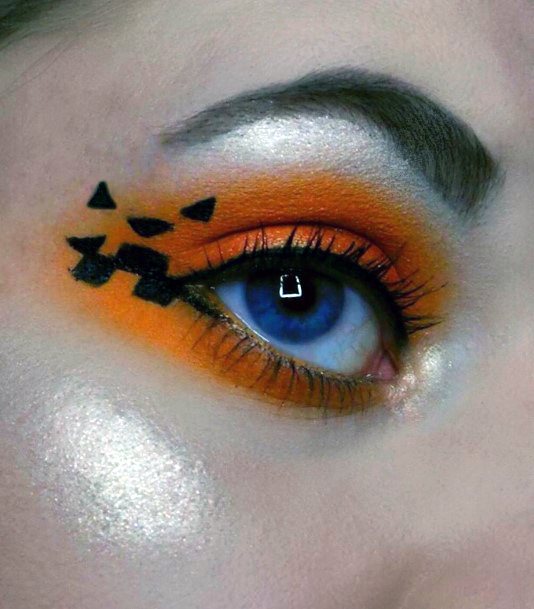 Unique Halloween Eyeshadow Ideas For Women