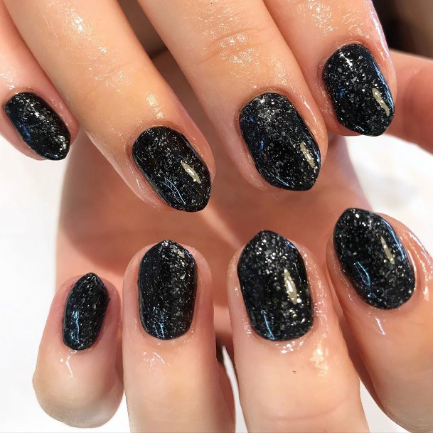 Unique Pretty Glossy Black Sparkly Nails Ideas For Ladies