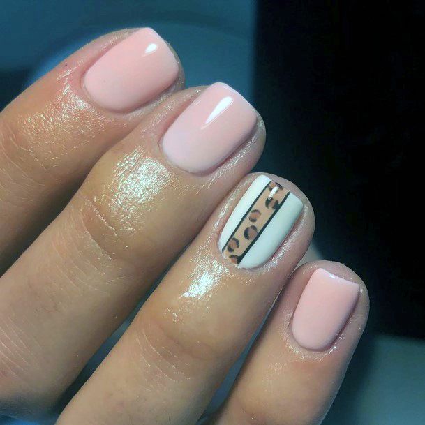 Vertical Band Animal Print On Square Nails