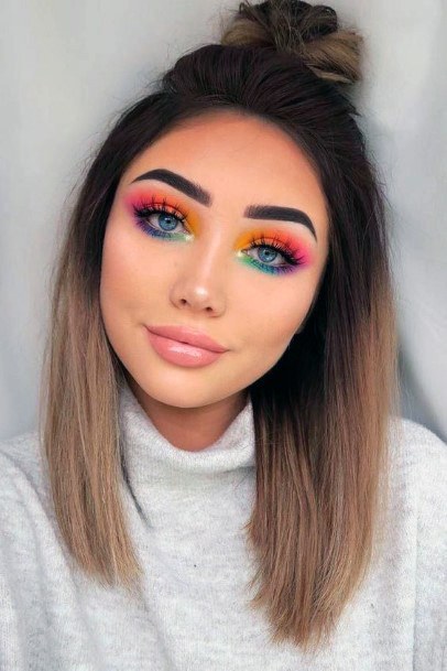 Vibrant Colored Cute Eyeshadow Looks For Women