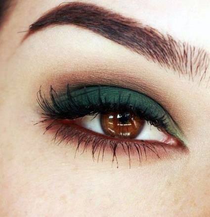 Warm Green And Brown Eyeshadow Women