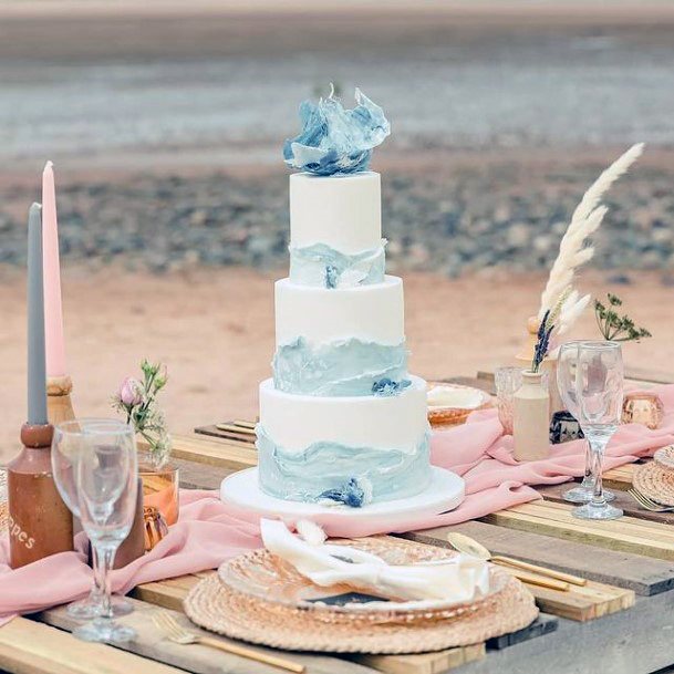 Wavy Blue Elegant Wedding Cake Women