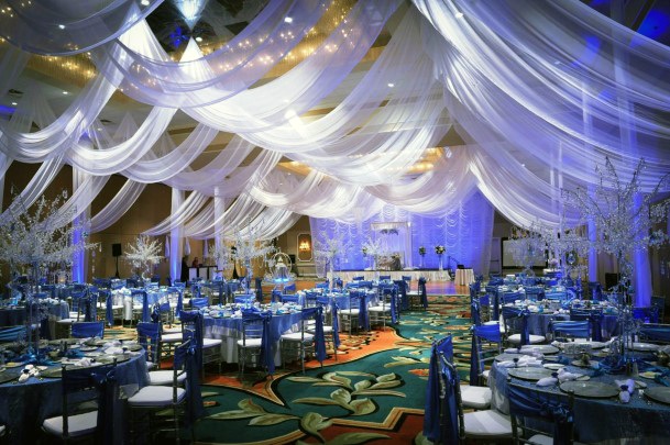 Wavy Fabric Ceiling Wedding Hall Decorations