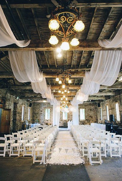 Wavy White Fabric Ceiling Wedding Decorations