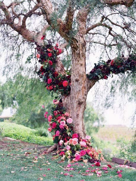 Wedding Tree Decor With Roses