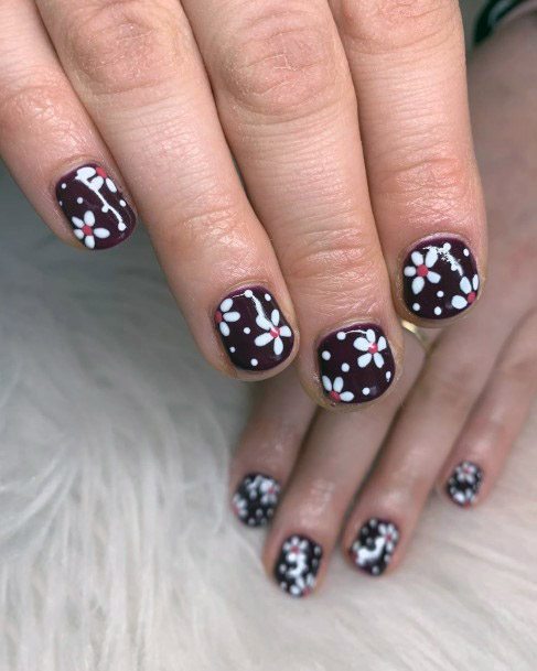 White Daisies On Chocolate Brown Nails