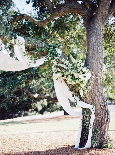 White Fabric And Roses Wedding Tree Decor