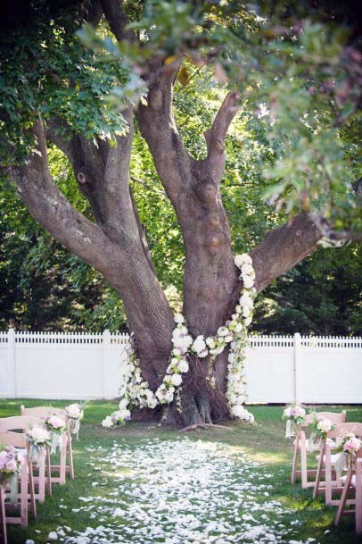 White Floral Garland Wedding Tree Decor