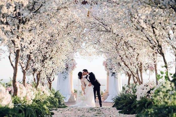 White Florals Wedding Tree Decor