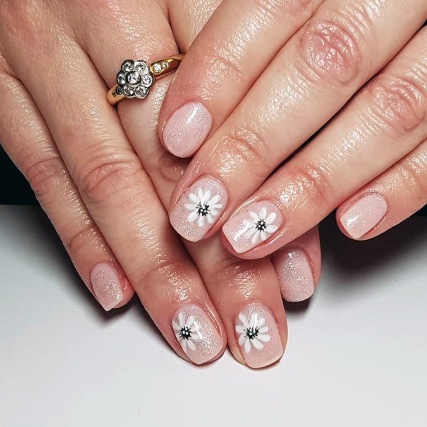 White Flowers On Sparkling Short Nails Women