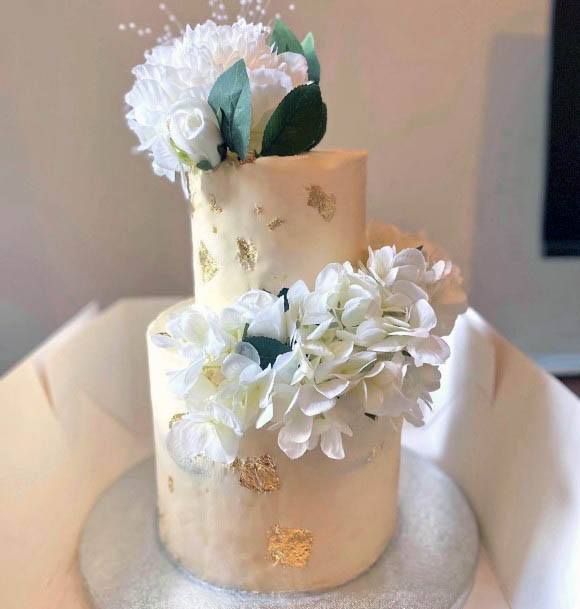 White Flowers Wedding Cake Designs