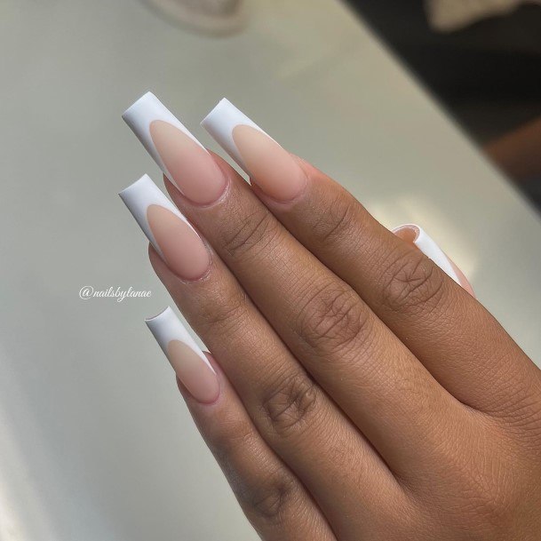 White French Nail Feminine Designs