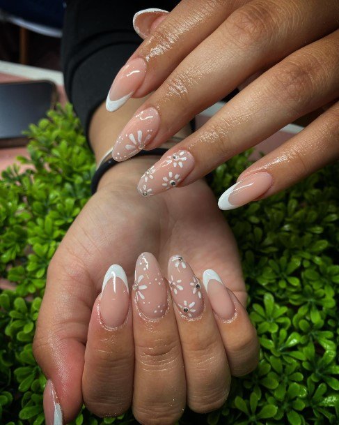 White French Tip Nails Feminine Ideas