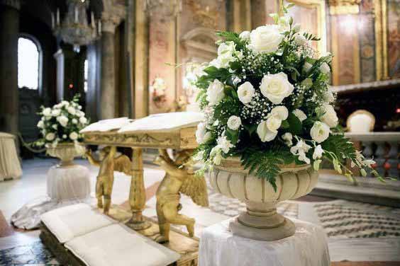 White Marble Vase Church Wedding Decorations