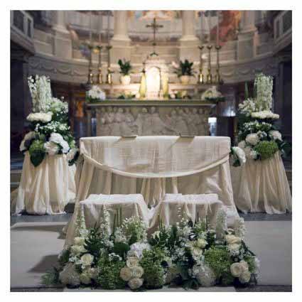 White Rose Church Wedding Decorations