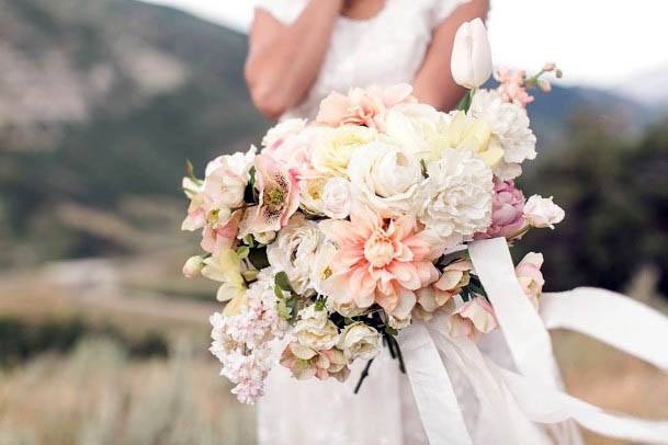 White Summer Wedding Flowers