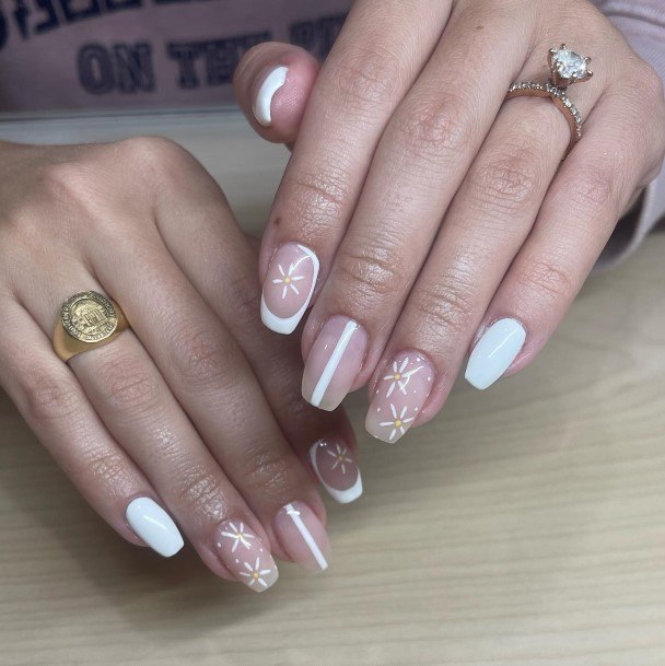 White With Flowers Womens Feminine White With Flowers Nails