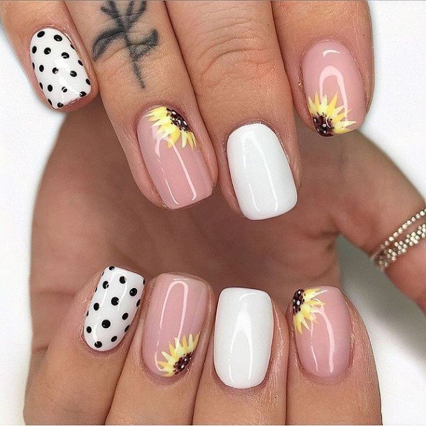 White With Flowers Womens Nails