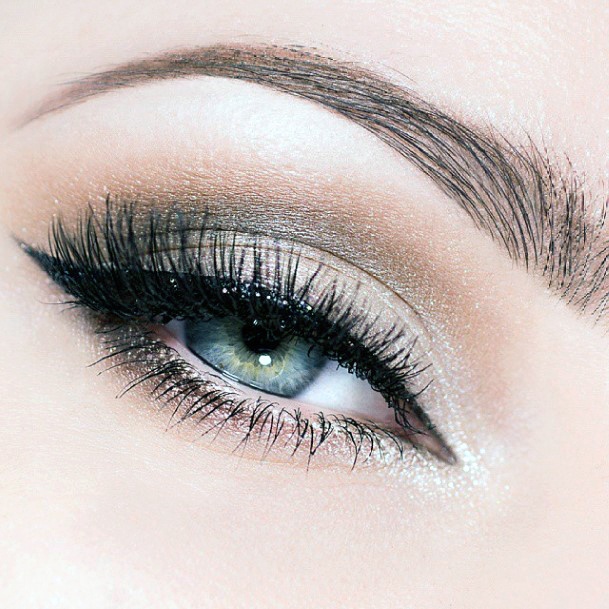 Whitish Eyeshadow Ideas Women