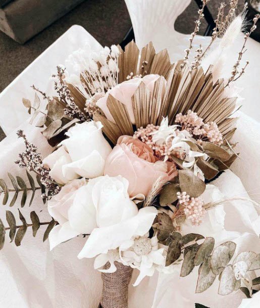 Whitish Pink Flowers Wedding Decor