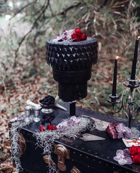 Wicked Upside Down Black Wedding Cake Delicious Inspirational Ideas