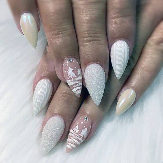 Winter Fir And Flakes White Sugar Nails Women