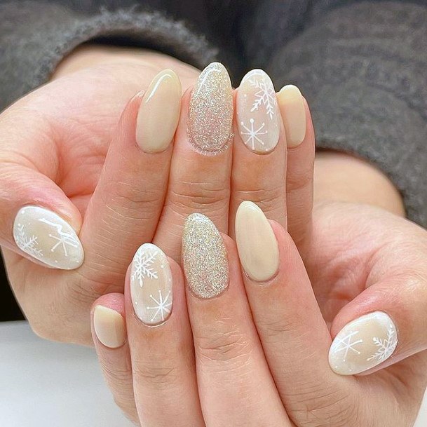 Winter Nails Feminine Ideas