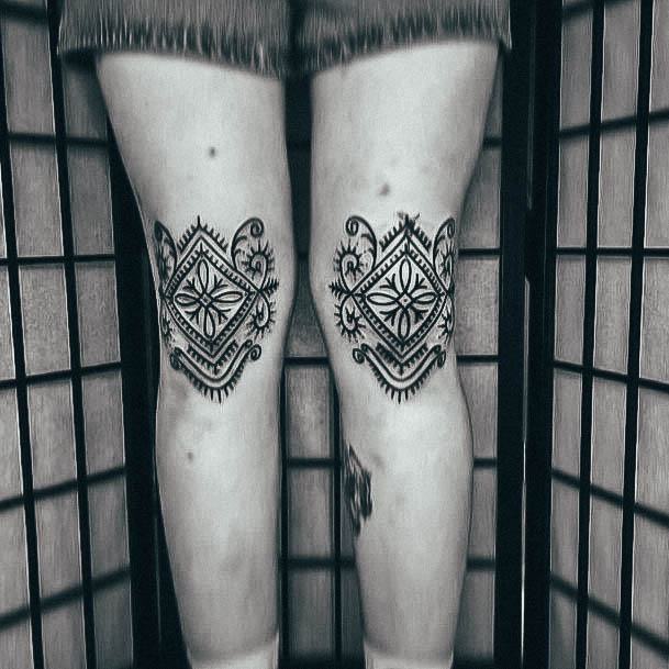 Woman With Fabulous Knee Tattoo Design