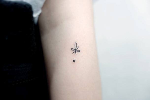 Woman With Fabulous Shooting Star Tattoo Design