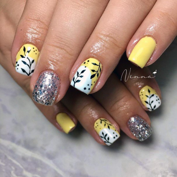 Woman With Yellow Dress Nail