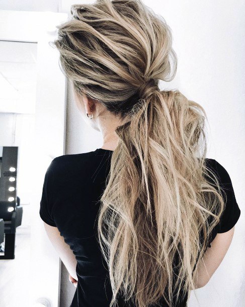 Women Long Messy Blonde Pony Tail Hairstyle Inspiration Sexy Volume