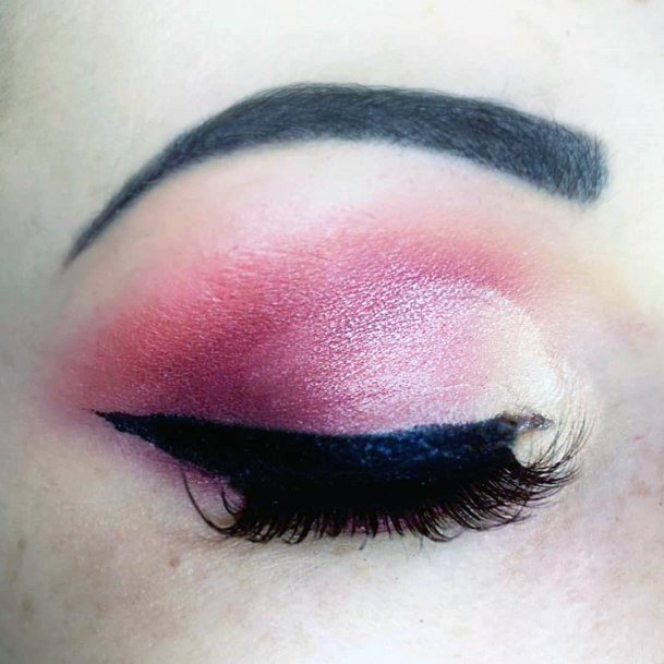 Women Red And Brown For Eyeshadow