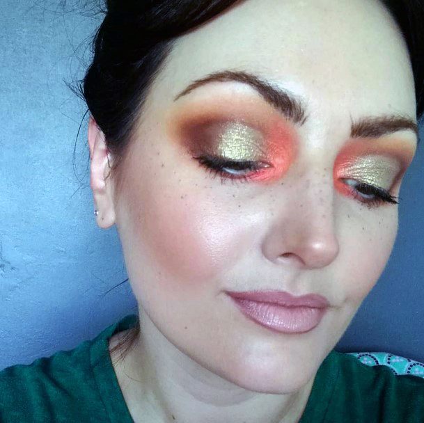 Women Sheer Coral Eyeshadow